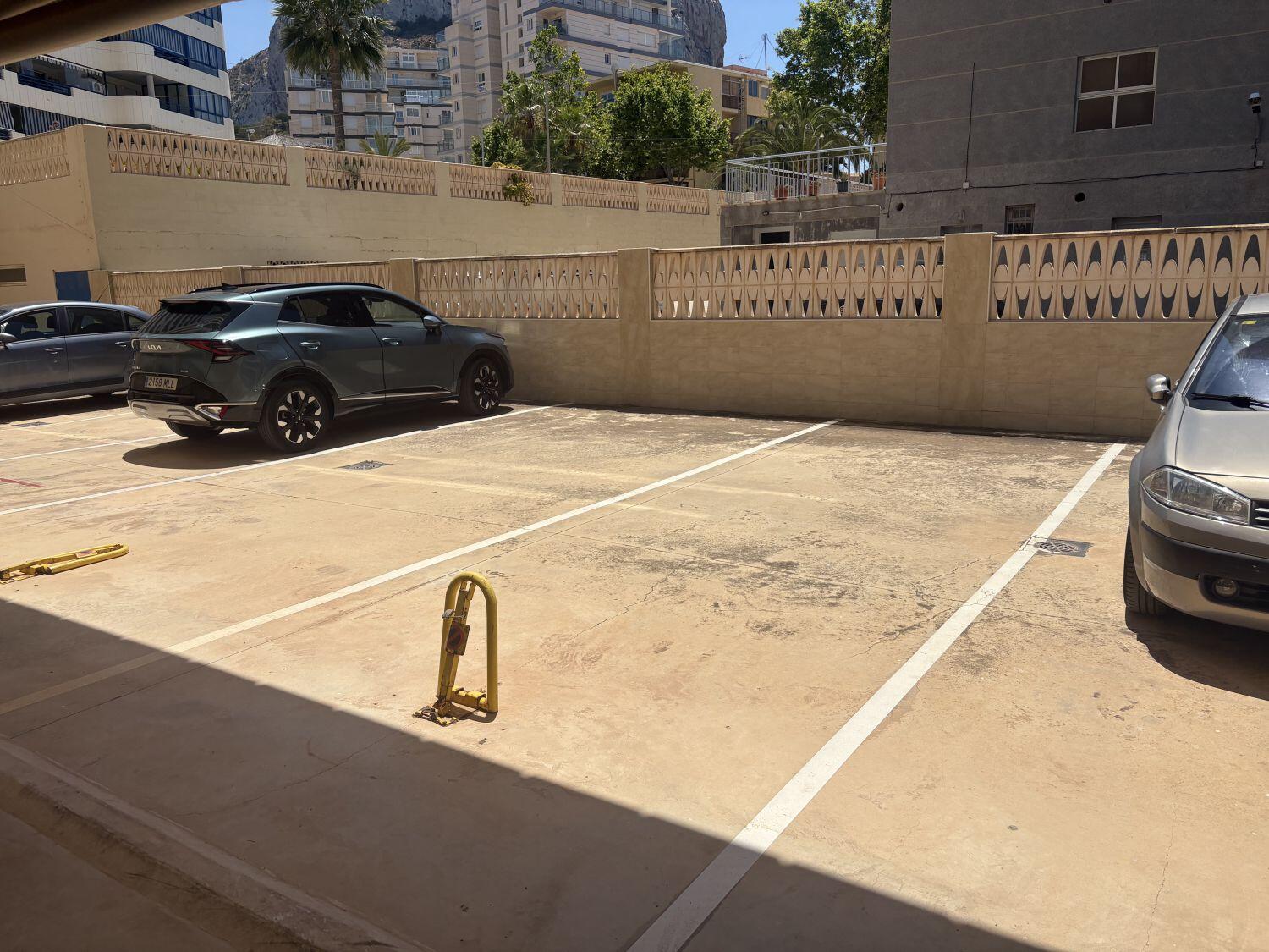 Parking -
                                      Calpe -
                                      0 dormitorios -
                                      0 ocupantes